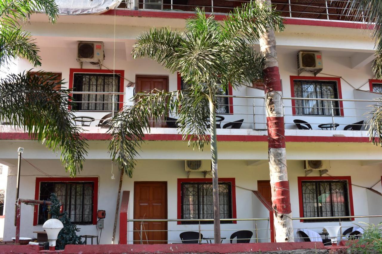Hotel Mj Beach Resort Baga Luaran gambar